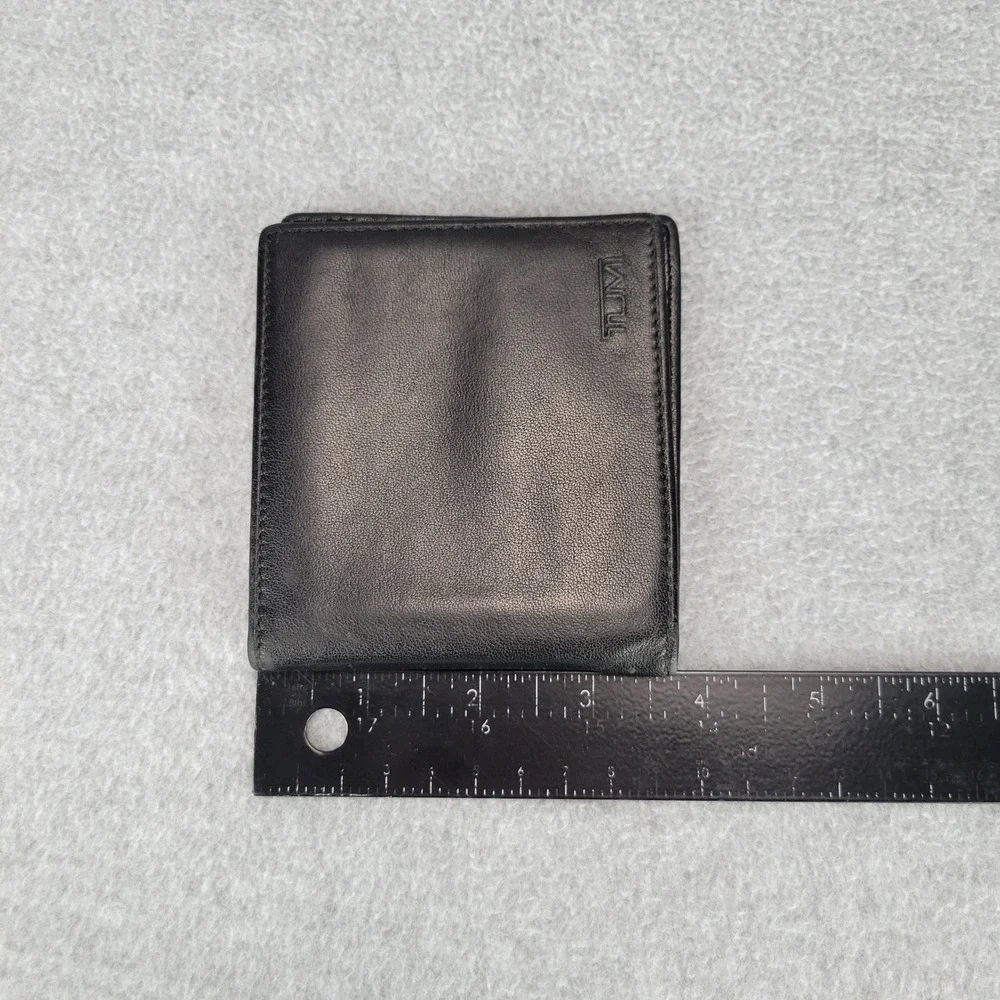 Tumi Mens Black Leather Bifold Wallet 8 Card Slots Slim‎ Professional Accessory